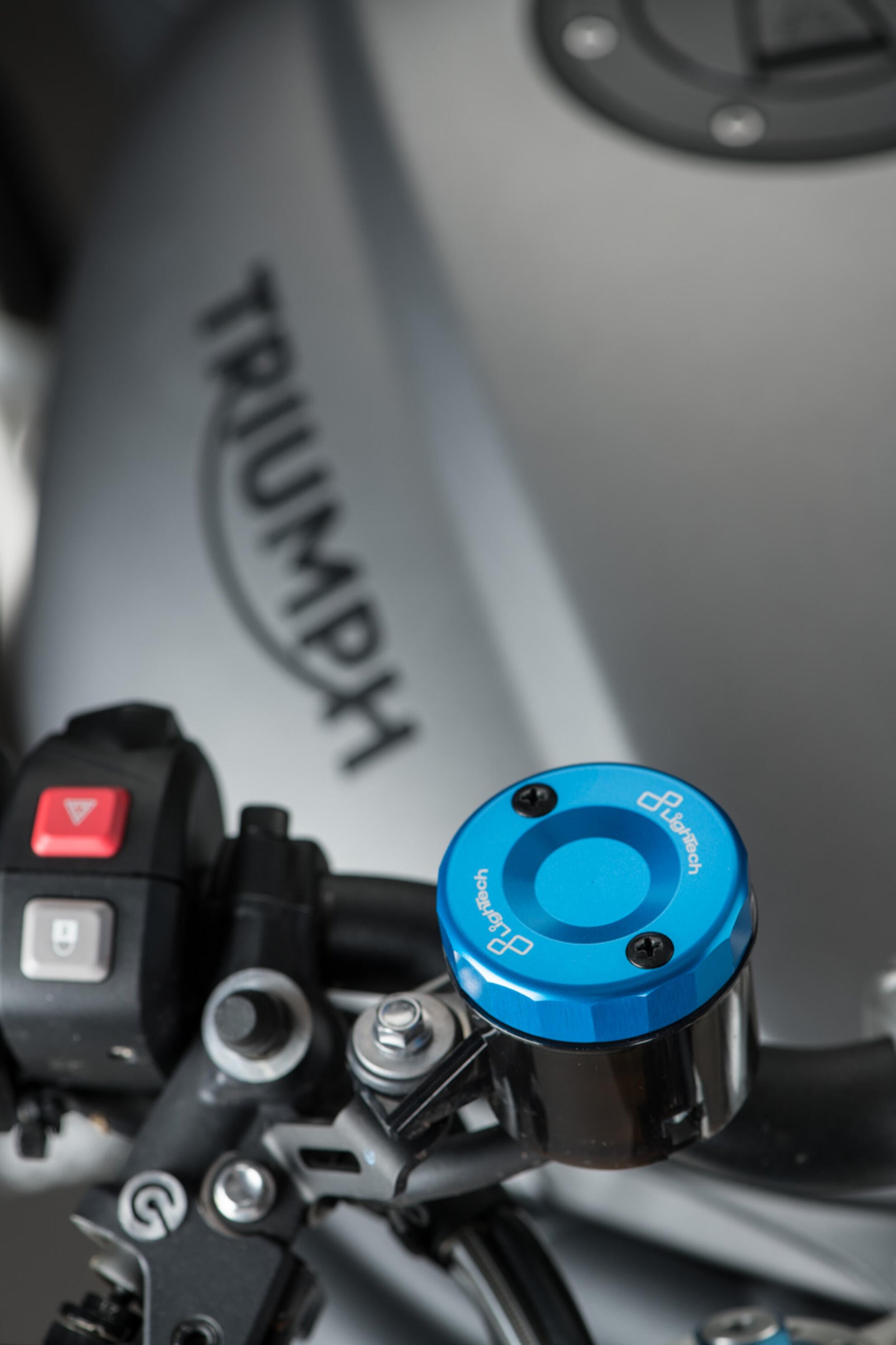 Couvercle de réservoir d'équilibrage avant LighTech Kawasaki ZX-10R/RR (16-25) FBC04