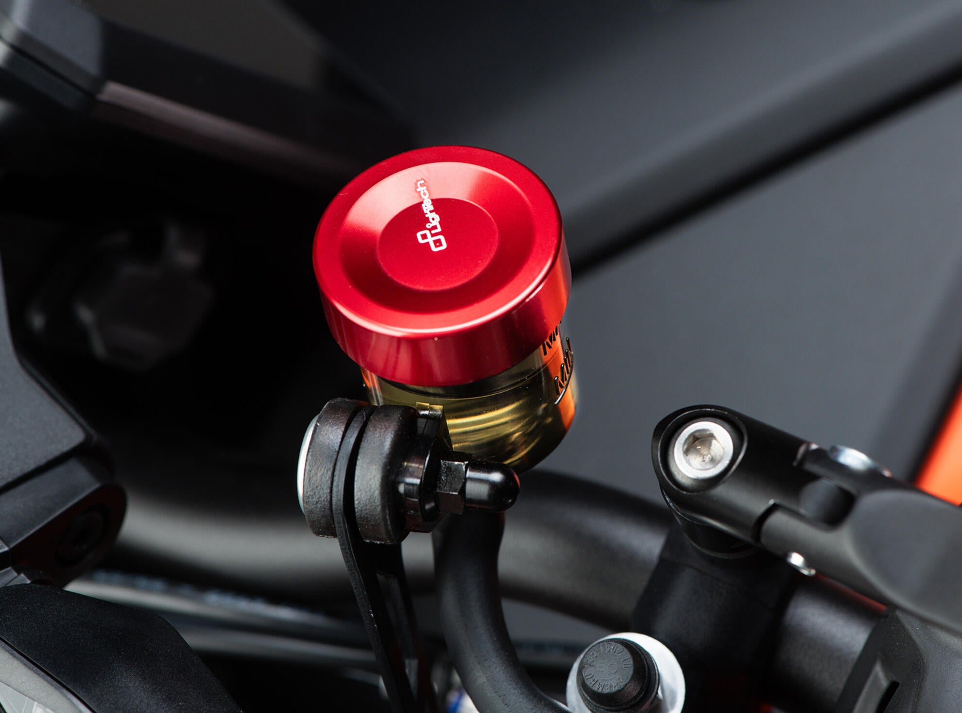 Couvercle de réservoir de compensation arrière LighTech Ducati Panigale V4/S/R (20-24) FBC27