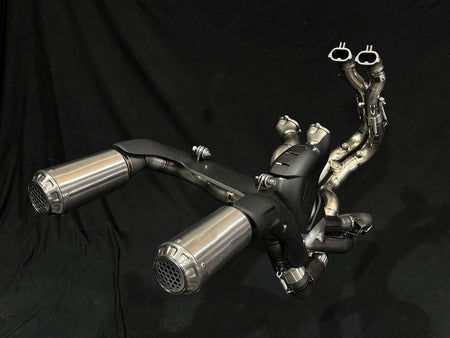 Ducati_Panigale_V4_High_Mount_Full_Titanium_Exhaust_system-3.jpg